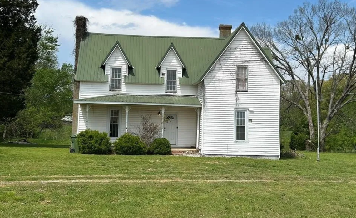 tennessee farmhouse